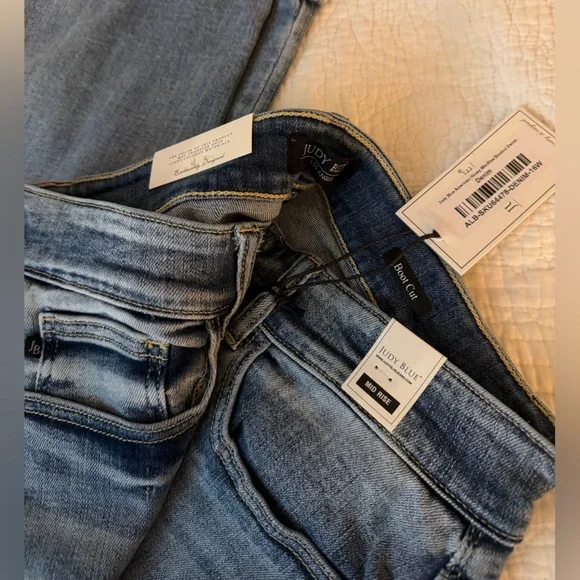 NWT Judy Blue Light Wash boot cut Jeans 16W - Picture 3 of 14